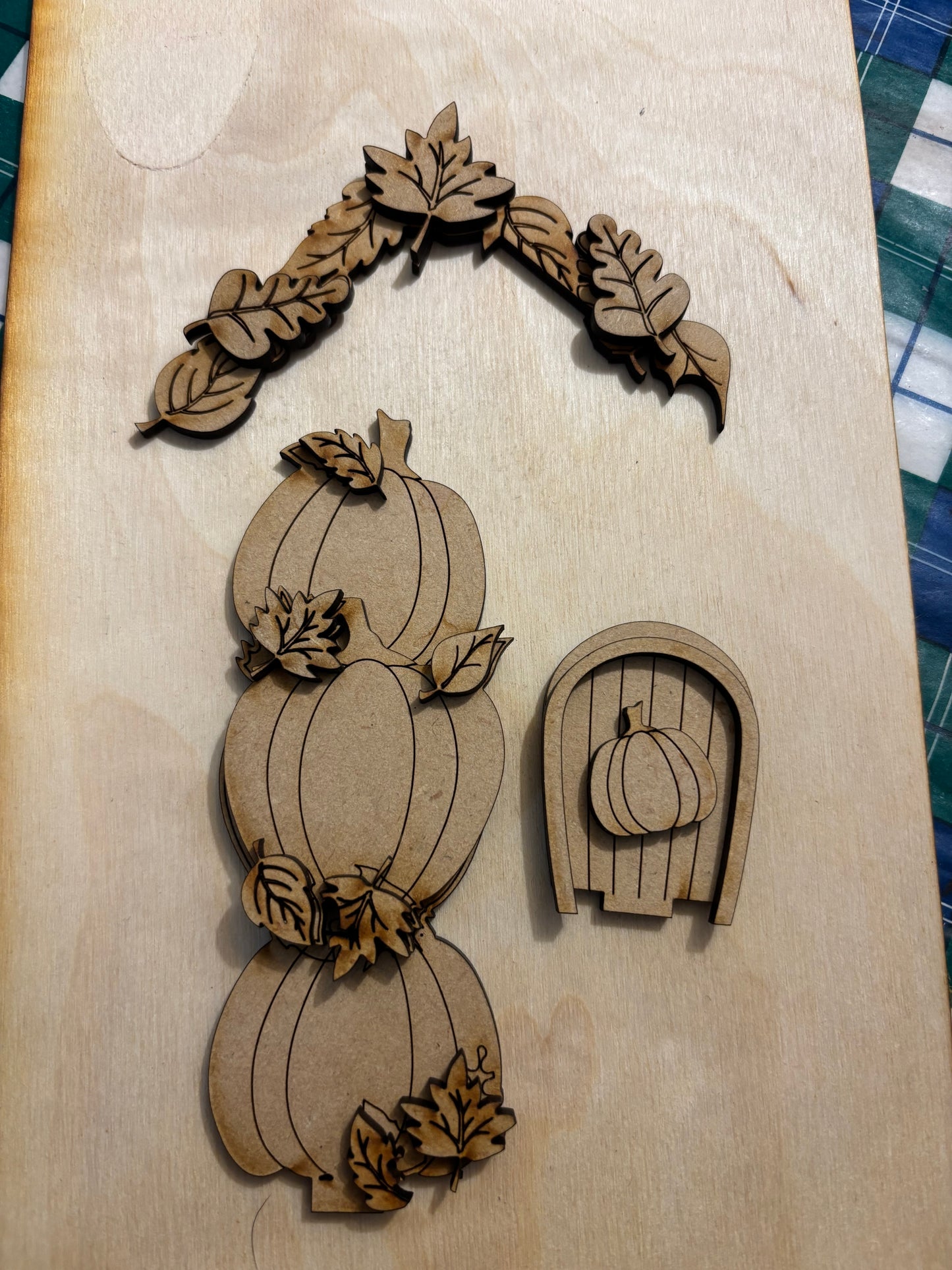Interchangeable small birdhouse November (insert only)